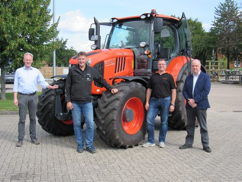 Deula Westerstede Neuzugang Fur Die Ausbildung Kubota M 7173 Premium Kvt